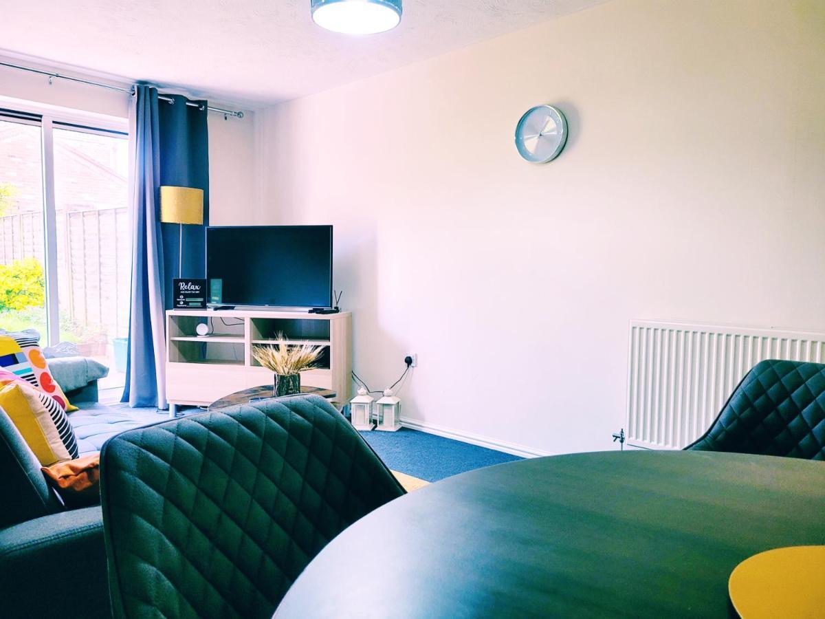 Modern 2 Bed House- Free Parking And Close To The Centre บริสตอล ภายนอก รูปภาพ